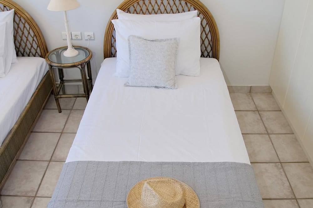 Aroura Homes 4Br Beachfront Villa in Spetses