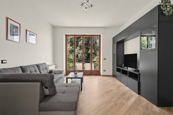 Appartement entier, 5 Terre-Lerici-Angioletta : Appartement confortable avec parking privé, balcon et Wi-Fi in Lerici, Commune de Lerici
