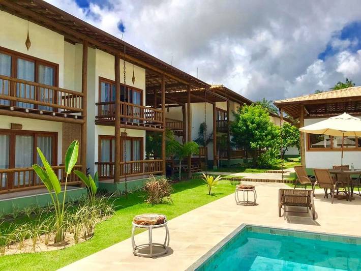 Hotel voor 4 personen, with terras and zwembad as well as tuin - 1