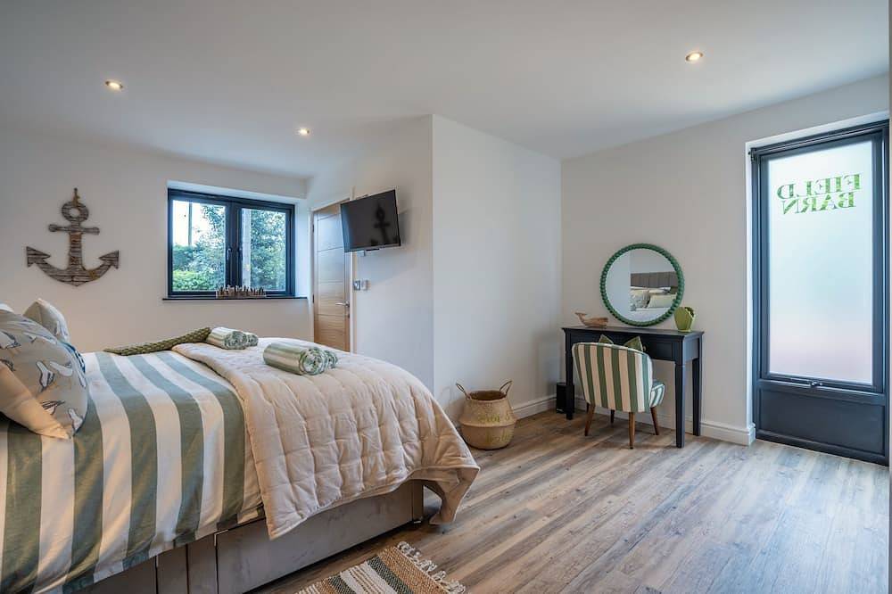 Luxury Barn, Hot Tub, Dog Friendly in Happisburgh, Norfolk