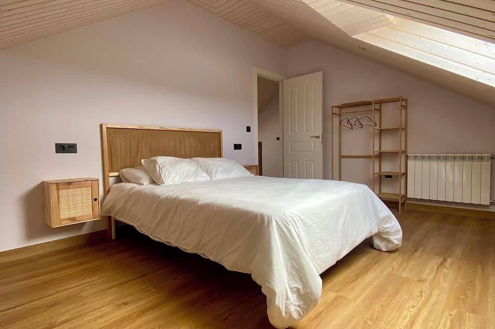 Charming coastal villa near the Cathedrals Beach in Ribadeo. in Ribadeo, Rías Altas