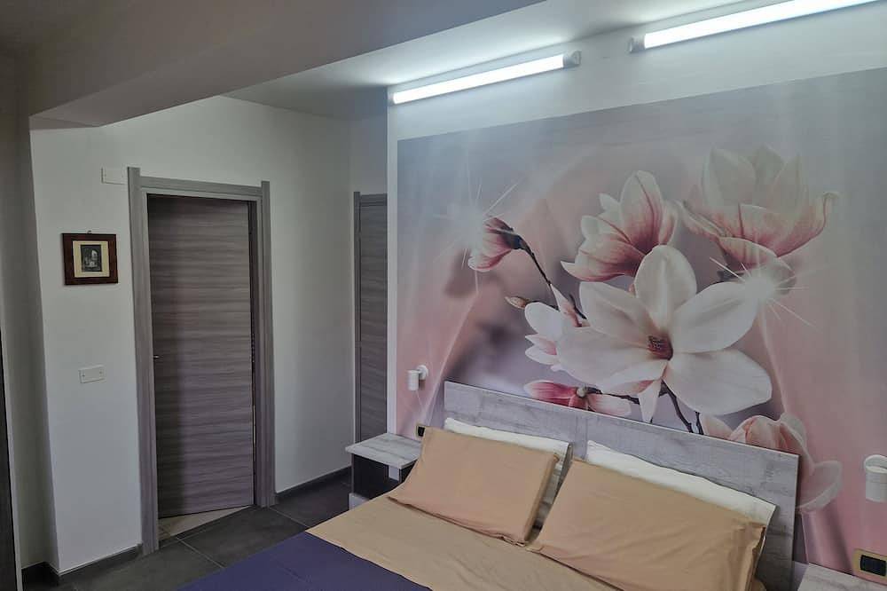 Ganze Wohnung, Nina's house 5, 300 meters from the sea in Santa Caterina dello Ionio, Catanzaro Provinz