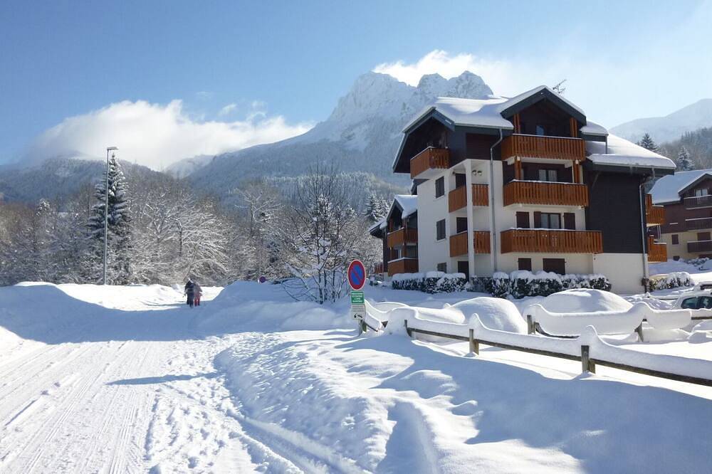 Entire apartment, Appartement T2 Tout Confort 1 Chambre au Pieds des Pistes de ski in Bernex, Thonon-les-Bains region