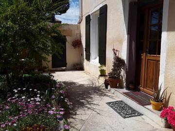 Gîte pour 2 personnes, avec jardin à Beauvoisin