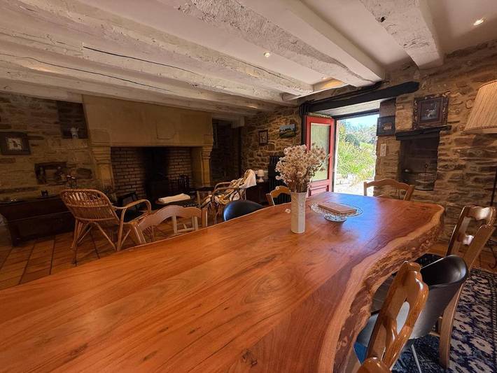 Location de vacances pour 8 personnes, avec piscine ainsi que jardin et terrasse à Saint-Paul-la-Roche - 3