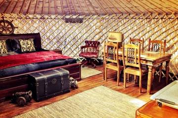 Glamping for 5 People in Southbourne, West Sussex, Photo 3