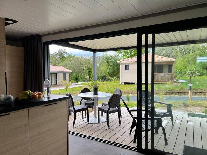Chalet pour 7 personnes, avec piscine et terrasse