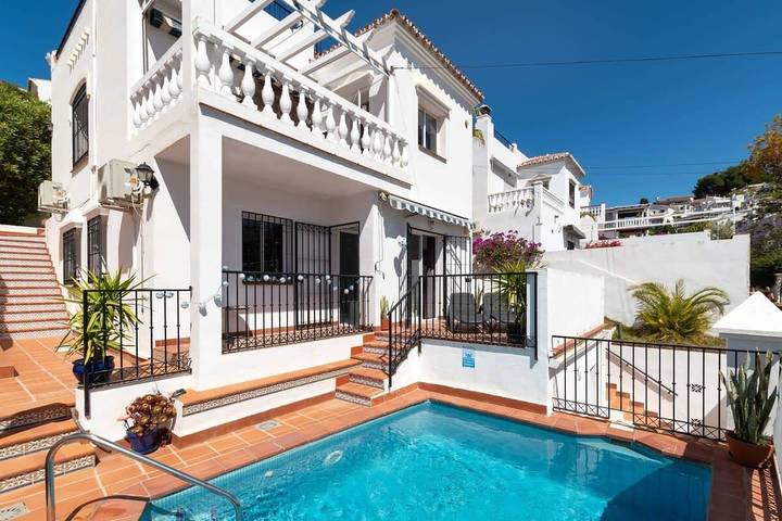 Chalet para 6 personas, con piscina y jardín, Familias con niños en Sierramar