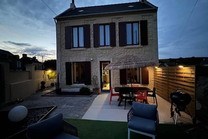 Casa de vacaciones para 6 personas, con terraza además de jardín y jacuzzi - 1