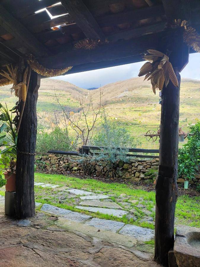 Casa de vacaciones para 8 personas, con jardín además de piscina y vistas, Se admiten mascotas en Valle del Jerte - 4
