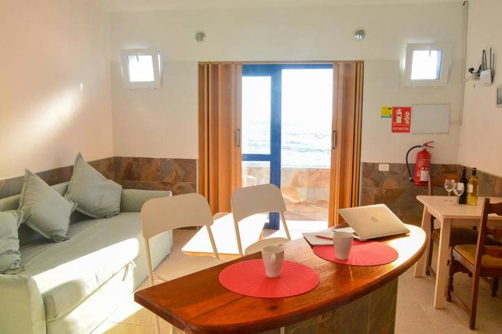 Location de vacances pour 3 personnes, avec vue et terrasse dans Alojera