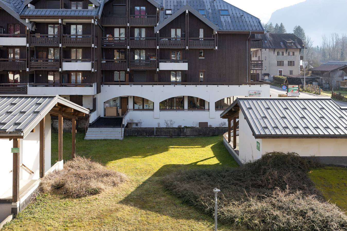 Appartement entier, Appartement 'Samoëns Centre -4 Pers' avec vue sur les montagnes, balcon et Wi-Fi in Samoëns, Région de Bonneville