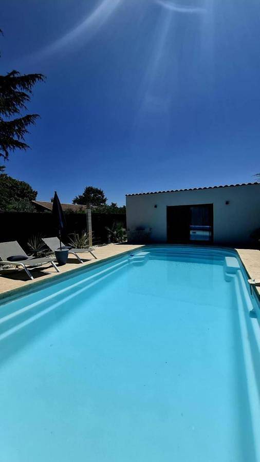 Gîte pour 2 personnes, avec piscine ainsi que jacuzzi et jardin à Gajan - 2