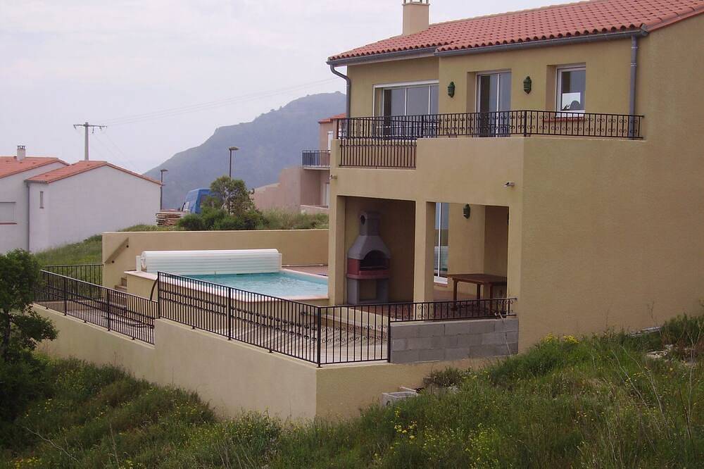 Mediterranean villa with pool and magnificent sea views in La Côte Vermeille, Cerbère