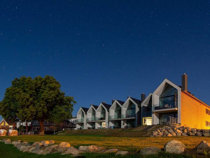 Ferienwohnung für 2 Personen, mit Sauna und Seeblick sowie Ausblick und Terrasse in Alt Reddevitz