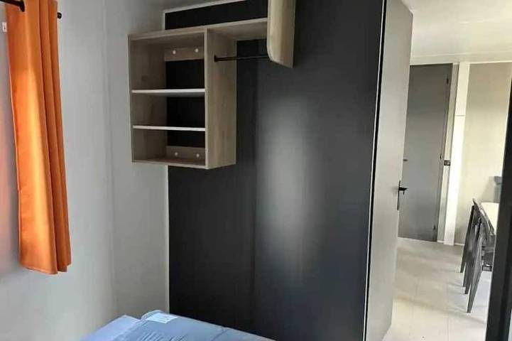 ZEcamping 3* piscine chiens acceptés locatif TV clim 25m2 5 pers in Arvert, Côte de Beauté