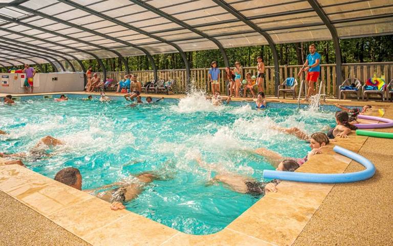 Camping pour 6 personnes, avec bassin pour enfant