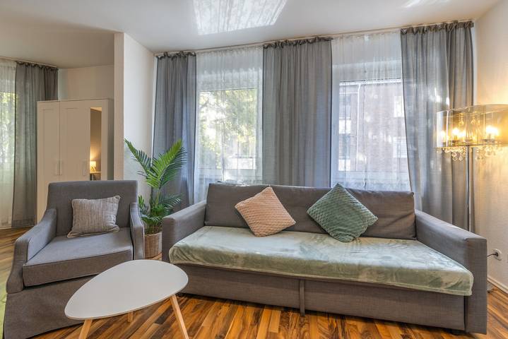 Entire apartment, Apartment "The Riverside Flat" with Balcony and Wi-Fi in Meiderich/Beeck, Duisburg