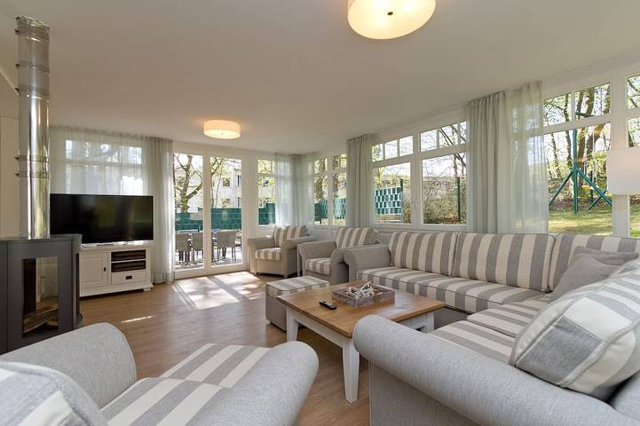 Ferienhaus für 10 Personen, mit Terrasse und Garten
