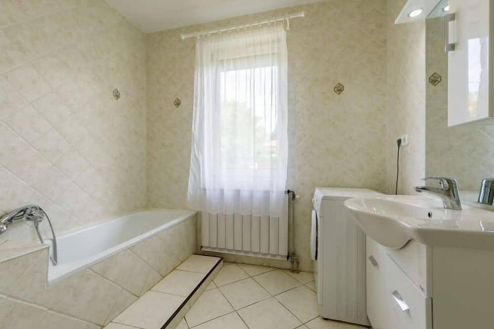 Ferienhaus Edina in Balatonszarszo, Plattensee Südufer