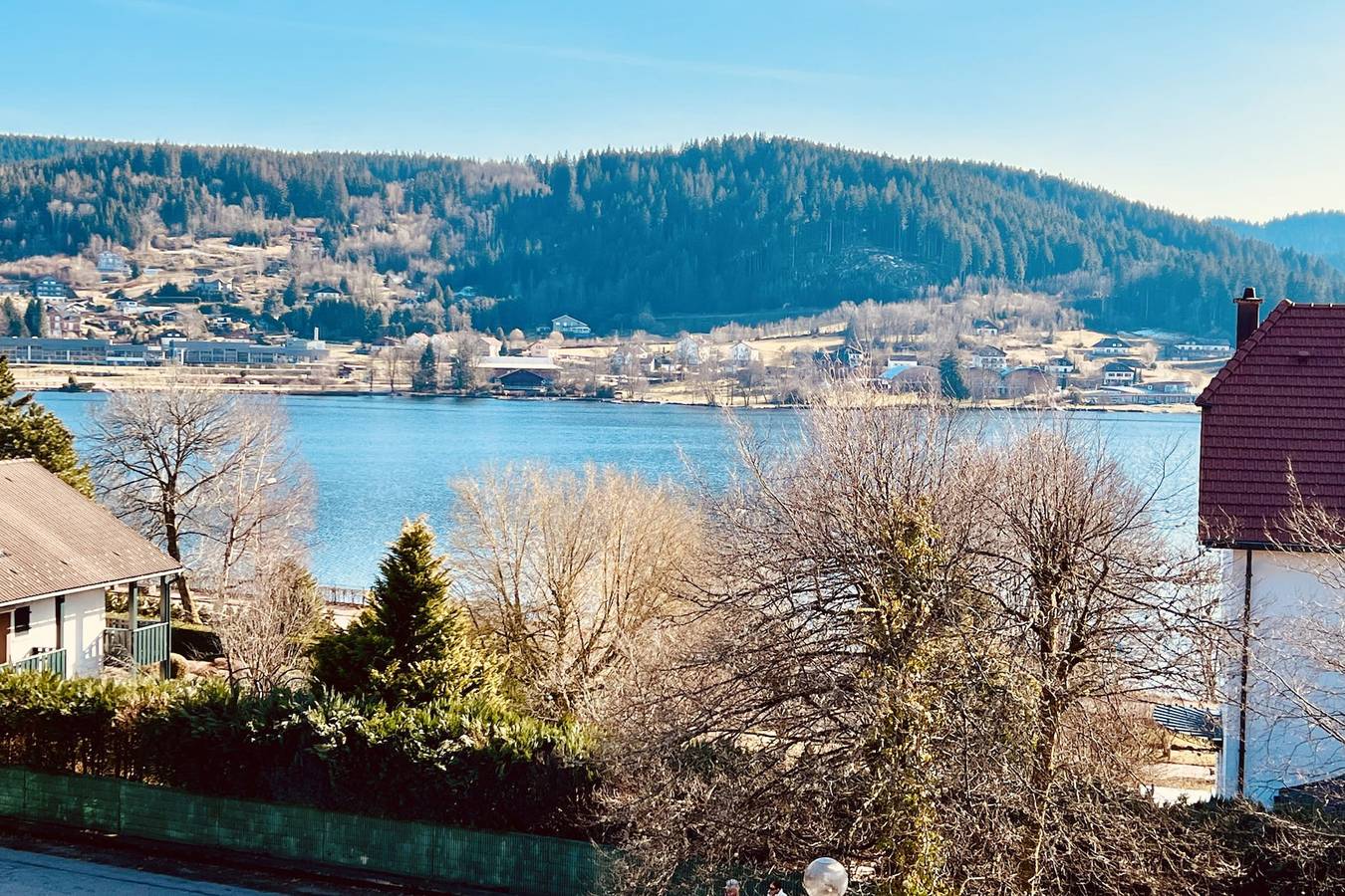 Apartamento entero, Duplex apartment facing the lake of Gérardmer in Lago di Gérardmer, Gérardmer