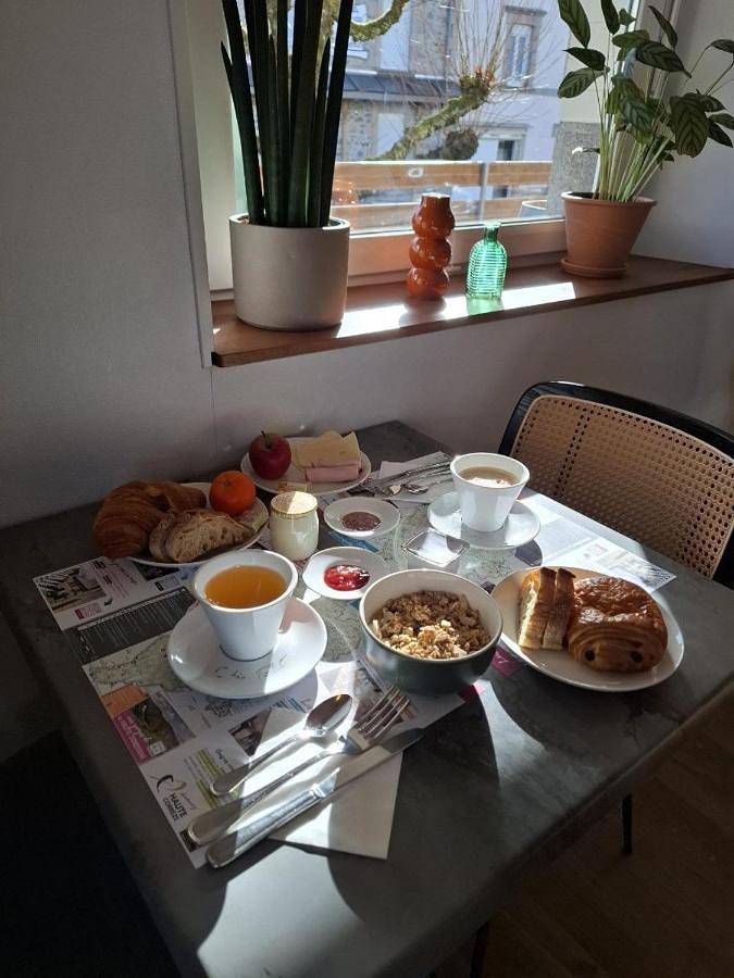 Hôtel pour 2 personnes, avec terrasse à Ussel - 4