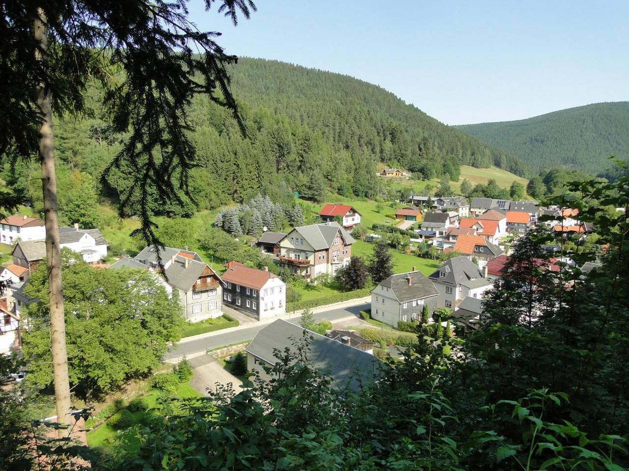 Ganze Wohnung, 4 Sterne Ferienwohnung Sorbitztal mit Bergblick, privatem Garten und Wlan in Rohrbach, Frankenwald