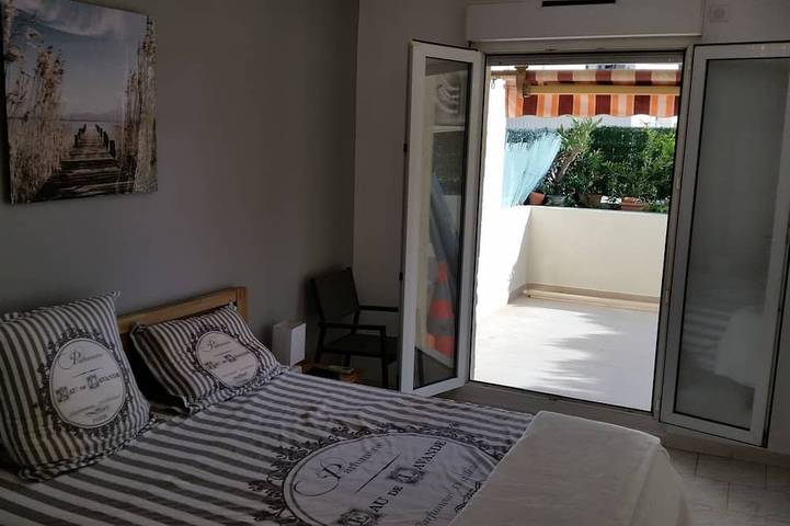 Gîte pour 4 personnes, avec jardin et piscine dans Saint-Roch - 2