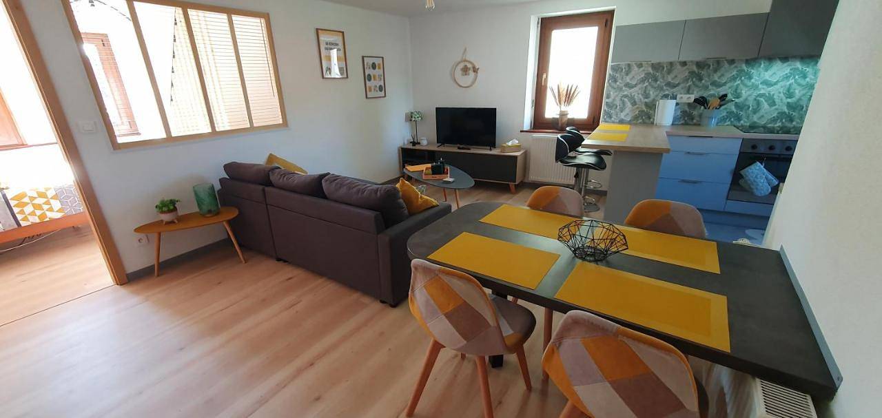 Appartement entier, One-Bedroom Apartment in Soultz-Haut-Rhin, Parc naturel régional des Ballons des Vosges
