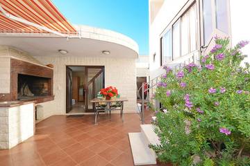 Bungalow für 2 Personen, mit Garten und Terrasse in Dalmatien