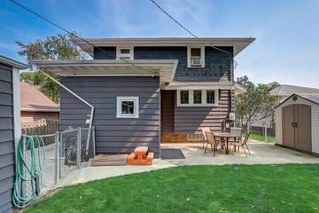 Vacation House for 15 Guests in Racine, Racine County, Picture 3