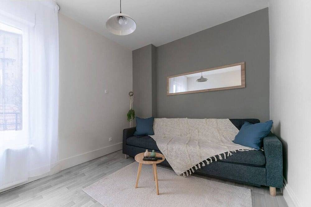Entire apartment, Le Desroziers 321 - 31 avenue Victoria - Vichy in Vichy, Vichy region
