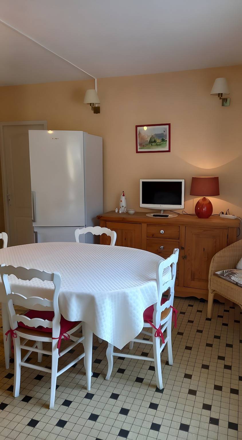 Maison de vacances « Au Bord De La Jonte L'aubriète » avec vue montagne et terrasse privée in Peyreleau, Parc naturel régional des Grands Causses