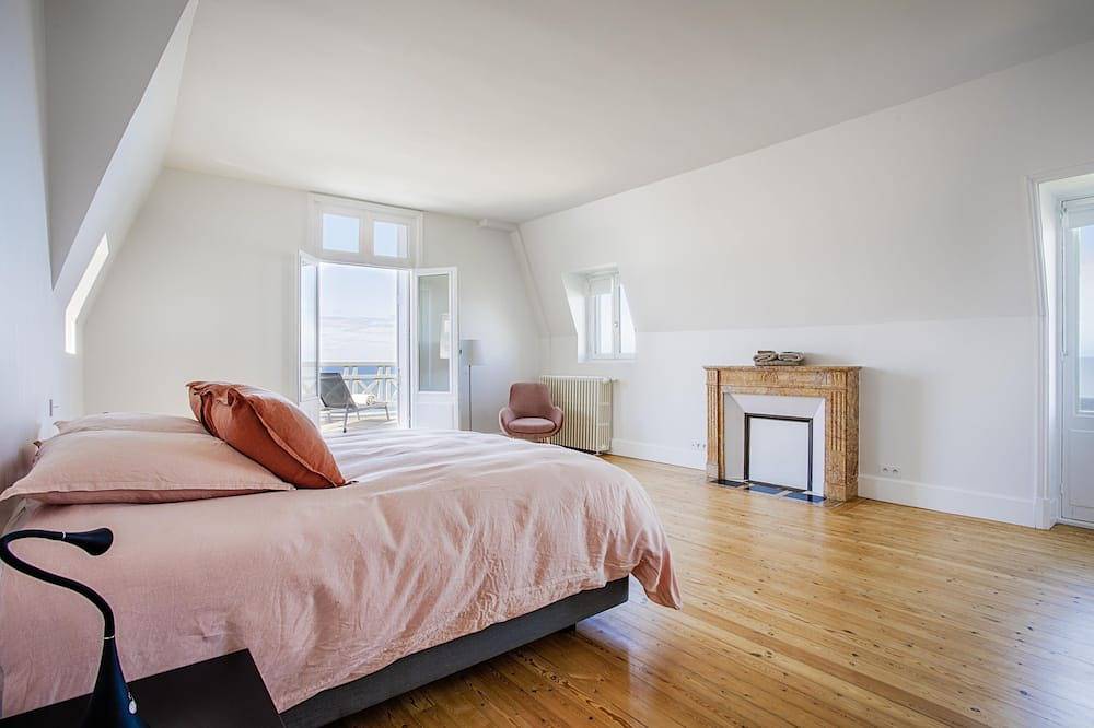 Villa Rosina. Waterfront. Direct, private access to Deauville beach in Benerville-sur-Mer, Lisieux und Umgebung