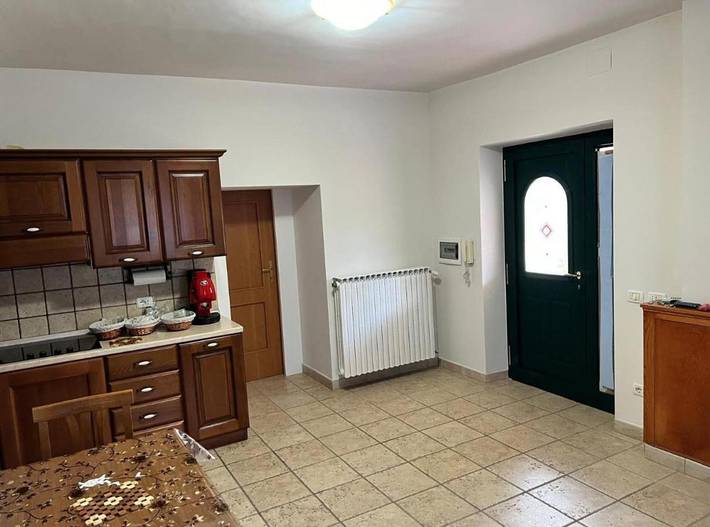 Gîte pour 3 personnes, avec jardin et terrasse, animaux acceptés à Gallinaro - 4