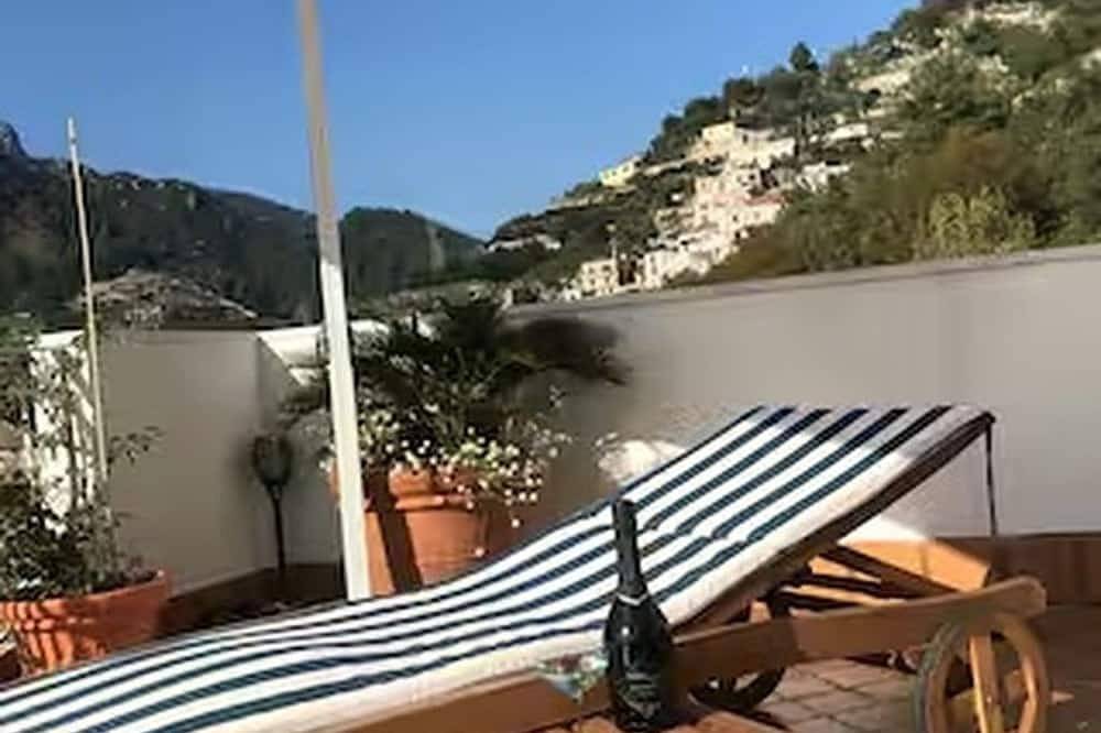 Appartement entier, Appartamento situato a Maiori  costiera amalfitana con ampio terrazzo panoramico in Maiori, Côte Amalfitaine