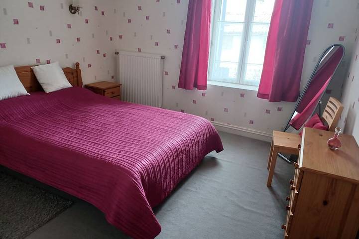 Location de vacances pour 9 personnes, avec terrasse et jardin, animaux acceptés à Clussais-la-Pommeraie - 2