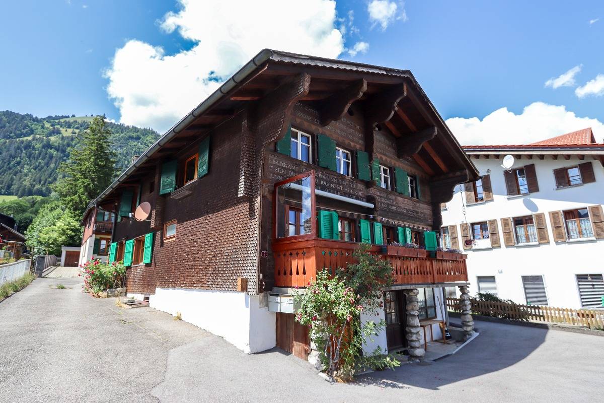 Appartement de vacances entier, Chalet Nostalgie - 2 chambres à coucher, 80m², 5 personnes in Château-d' Œx, Alpes Vaudoises