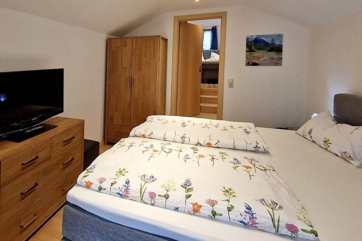 Ferienhaus für 4 Personen, mit Terrasse und Garten in Schönau am Königssee - 2