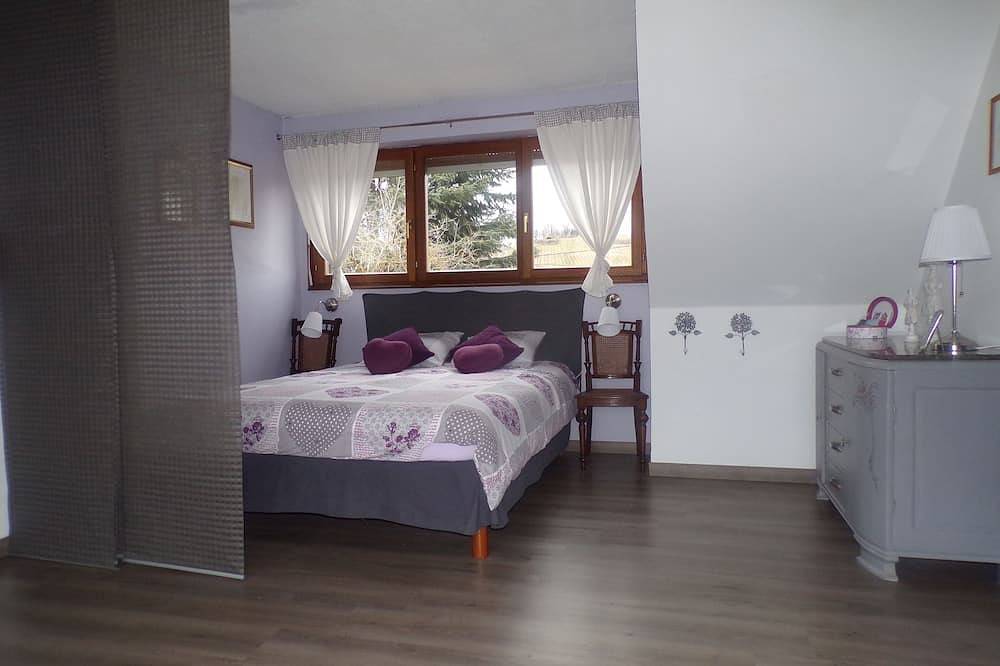 Entire apartment, Lecaillon gite / condominium in Mittelbergheim, Sélestat-Erstein region