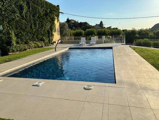 Maison de vacances pour 10 personnes, avec Balcon et Terrasse ainsi que Piscine et Vue dans Almunia de San Juan