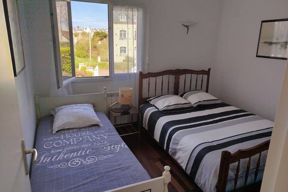 Maison Plein Pied a Loué a Camaret sur mer in Camaret-sur-Mer, Iroise