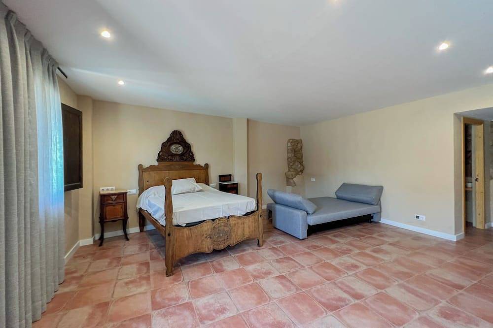 Cal Gabarró - House for 12 people with swimming pool, Wifi, Ac and Bbq in Boada, Vilanova de Meià