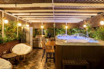 Cottage pour 4 personnes, avec balcon ainsi que piscine et jacuzzi à Eilat