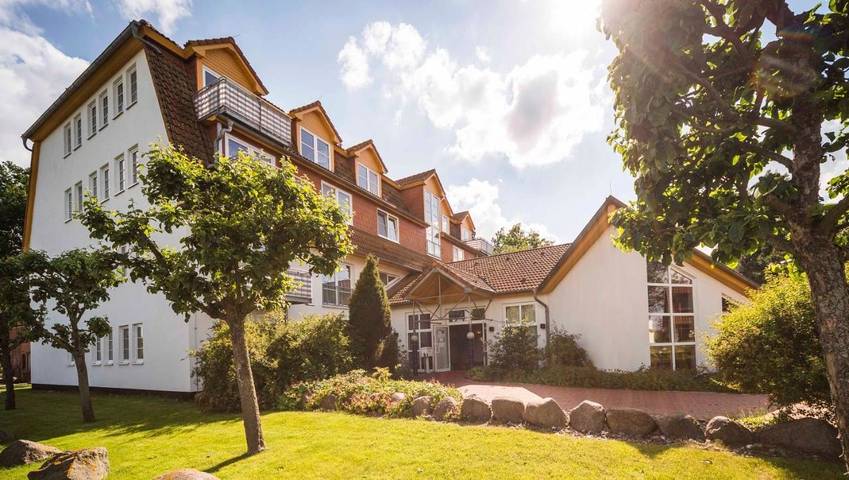 Ferienwohnung für 4 Personen, mit Ausblick und Garten in Lichtenhagen