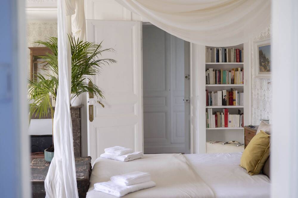 Chambre d’hôtes au Château Le Bas Bleu, Anaïs Nin in Quesnoy-le-Montant, Région d'Abbeville