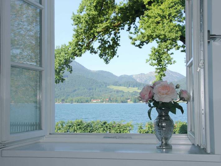 Ferienwohnung für 4 Personen, mit Seeblick und Garten sowie Ausblick am Tegernsee