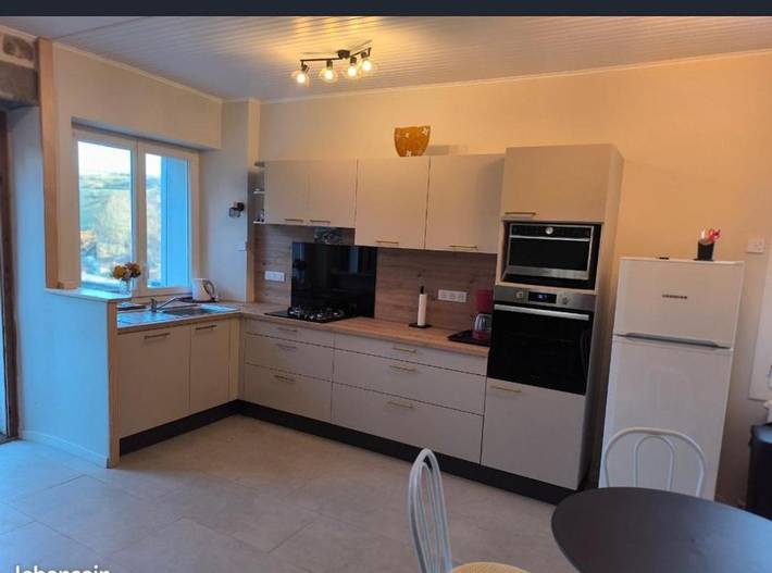 Location de vacances pour 12 personnes, avec vue et terrasse, animaux acceptés dans Lac de Saint-Front