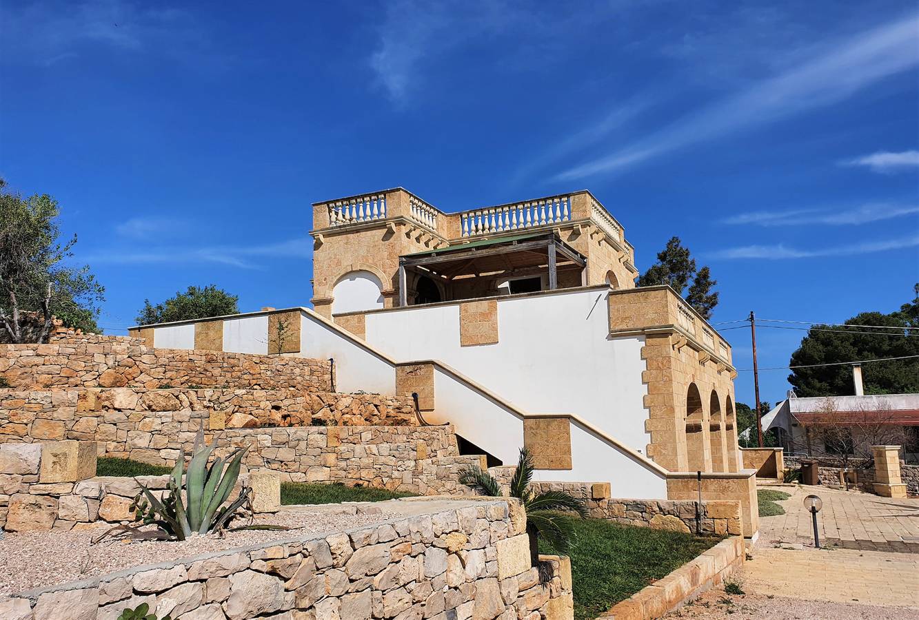 5 Min. zu Fuß zum Meer - großes Haus mit Pool in Torre Vado, Golf von Tarent