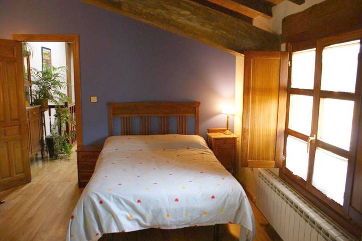 Alojamiento y desayuno para 2 personas, con jardín además de vistas y terraza en La Rioja - 4